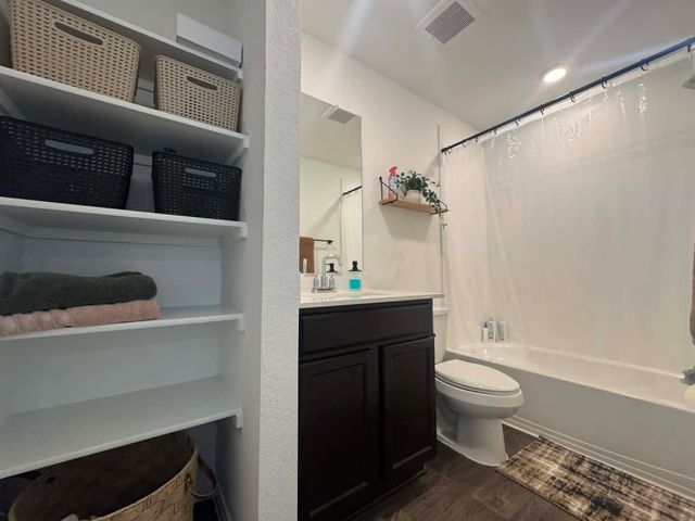 154 Arroyo Sweetwood CIR, Kyle, TX 78640