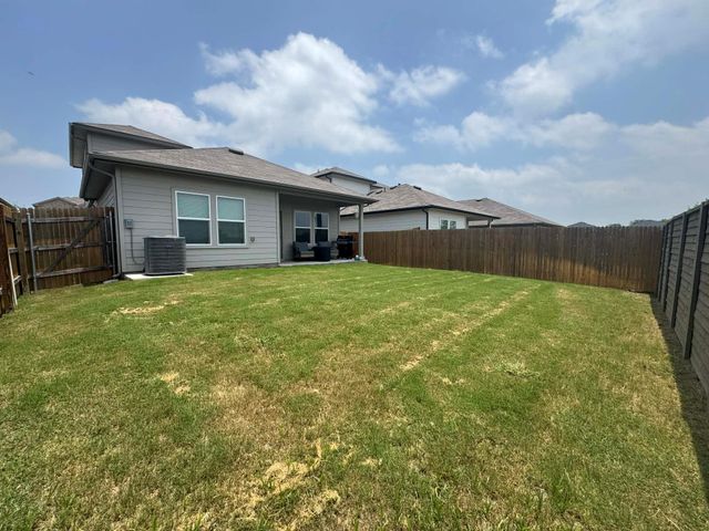 154 Arroyo Sweetwood CIR, Kyle, TX 78640
