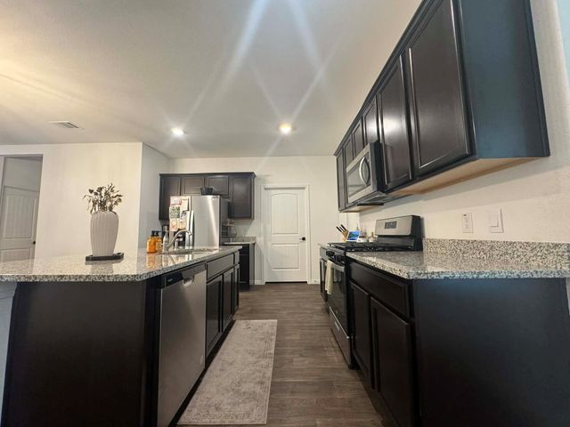 154 Arroyo Sweetwood CIR, Kyle, TX 78640