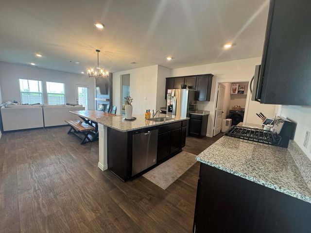 154 Arroyo Sweetwood CIR, Kyle, TX 78640