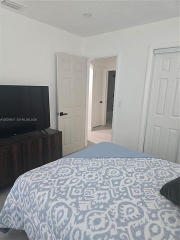 3531 NW 26th St, Lauderdale Lakes, FL 33311