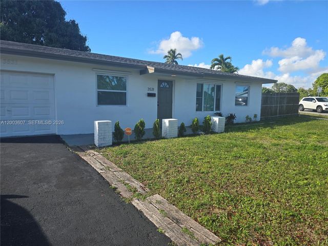 3531 NW 26th St, Lauderdale Lakes, FL 33311