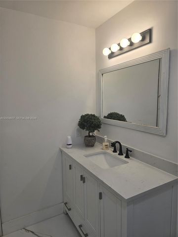 3531 NW 26th St, Lauderdale Lakes, FL 33311