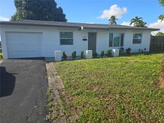 3531 NW 26th St, Lauderdale Lakes, FL 33311