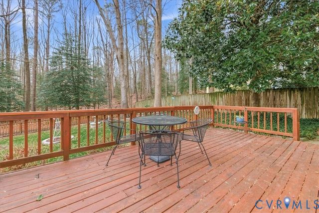 14110 Howlett Line Dr, Colonial Heights, VA 23834