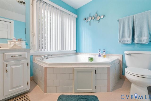 14110 Howlett Line Dr, Colonial Heights, VA 23834