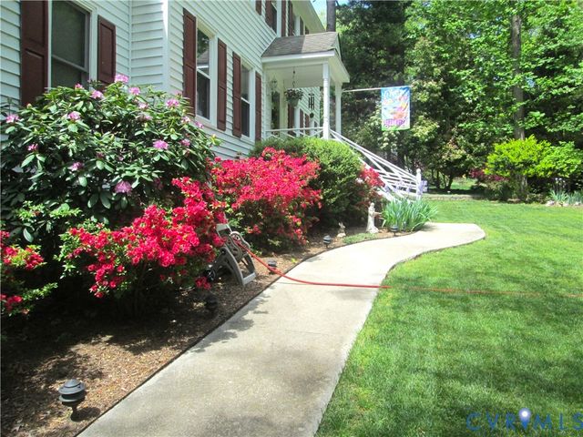 14110 Howlett Line Dr, Colonial Heights, VA 23834