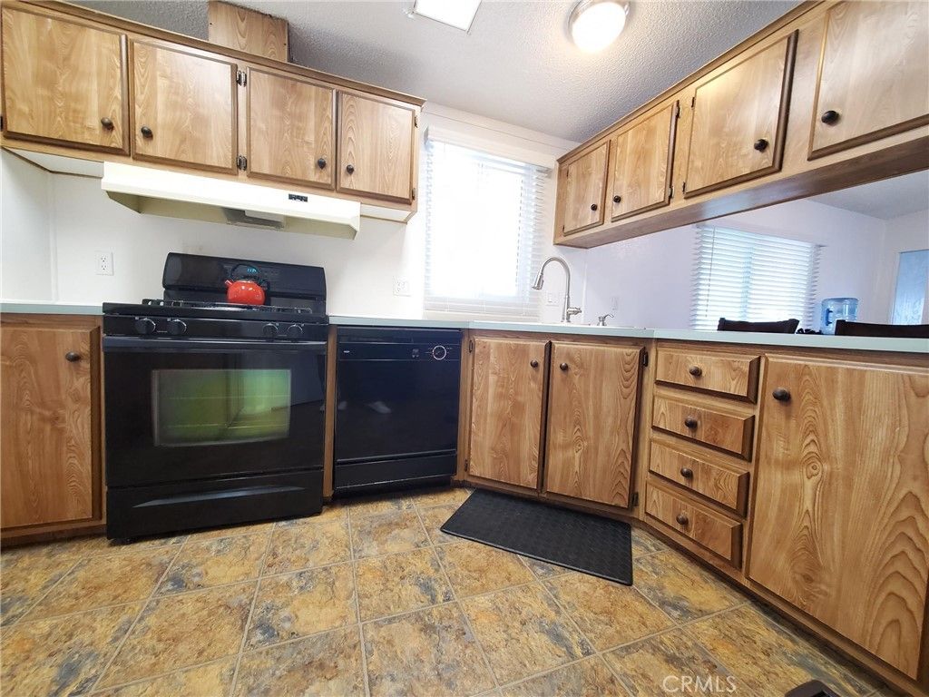 Image 8 of property listing at 29021 Bouquet Canyon Road 213, Saugus, CA 91350