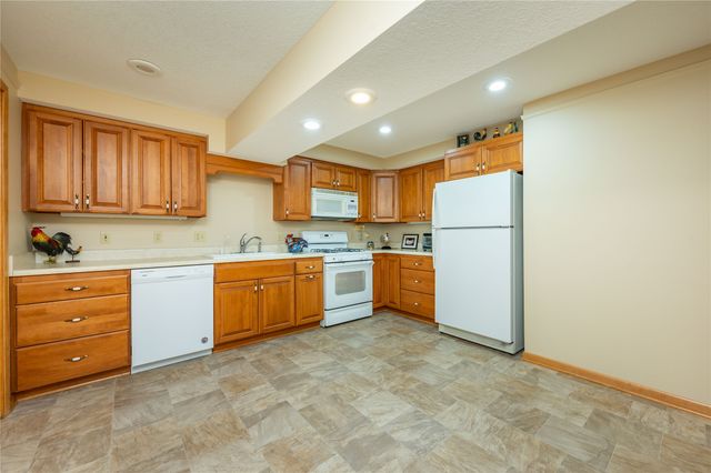 3219 SW 39th Street, Des Moines, IA 50321