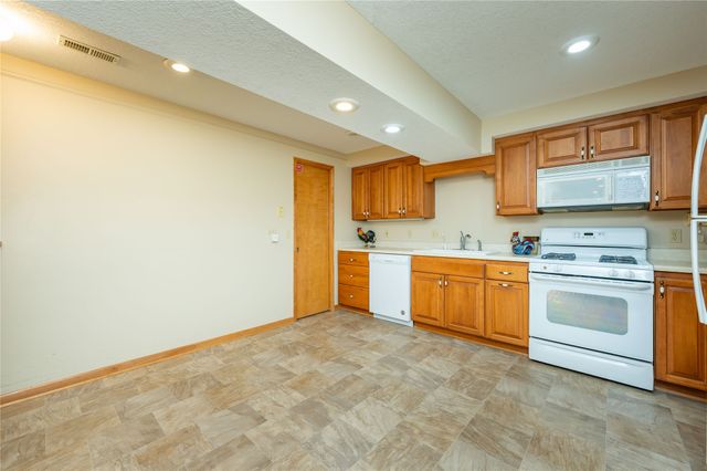 3219 SW 39th Street, Des Moines, IA 50321