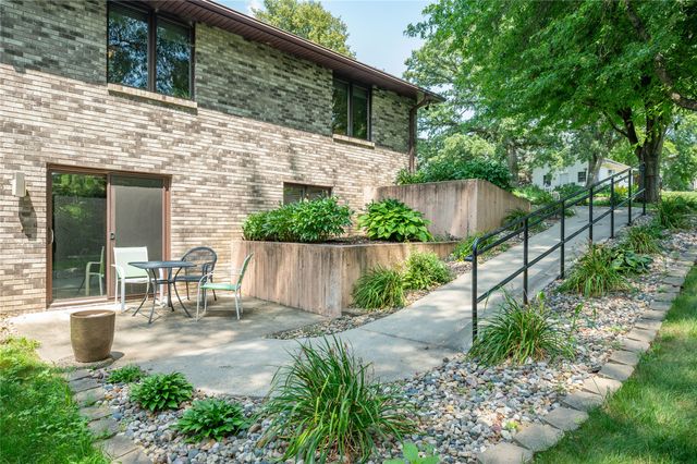 3219 SW 39th Street, Des Moines, IA 50321