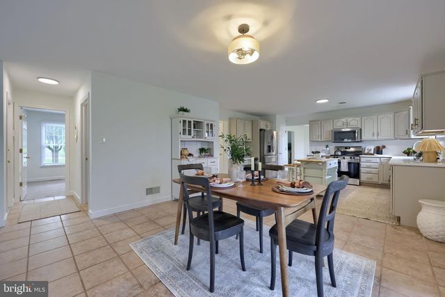122 BEACON HILL RD, Temple, PA 19560