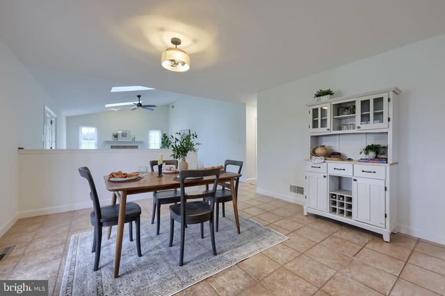 122 BEACON HILL RD, Temple, PA 19560
