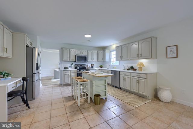 122 BEACON HILL RD, Temple, PA 19560
