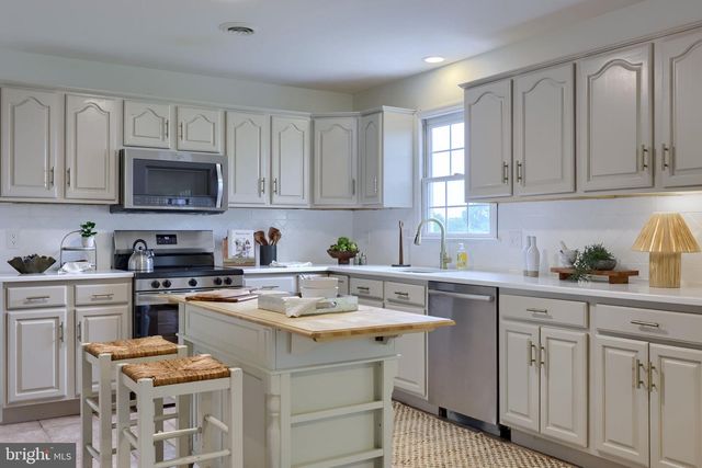 122 BEACON HILL RD, Temple, PA 19560