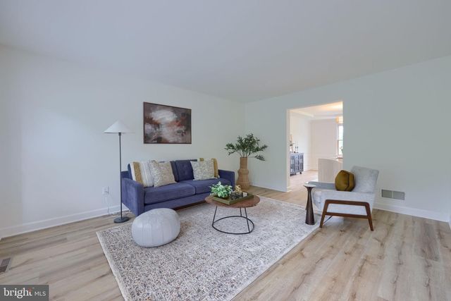 122 BEACON HILL RD, Temple, PA 19560