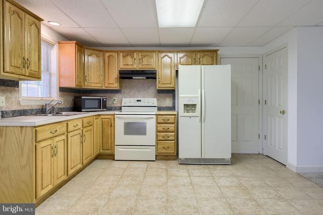 122 BEACON HILL RD, Temple, PA 19560