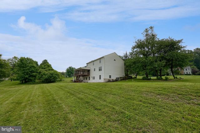 122 BEACON HILL RD, Temple, PA 19560
