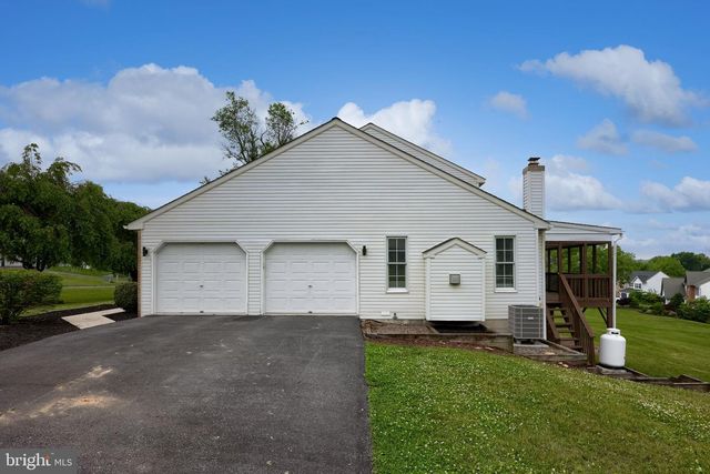 122 BEACON HILL RD, Temple, PA 19560