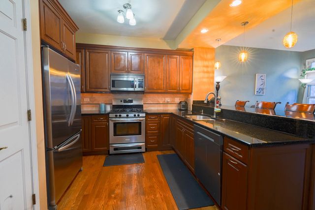 8706 Trinity Drive, Orland Park, IL 60462