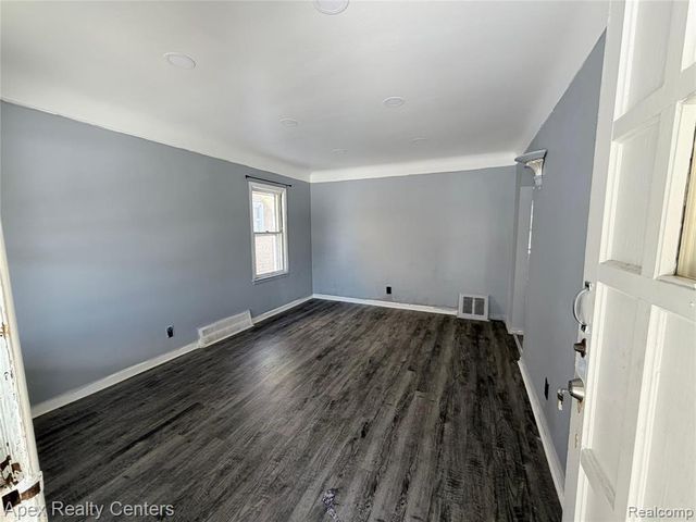 7232 Dolphin, Redford, MI 48239