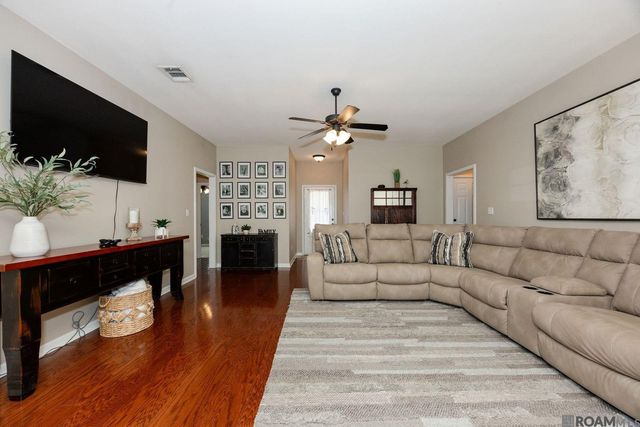 14130 Pecan Ridge Dr, Gonzales, LA 70737