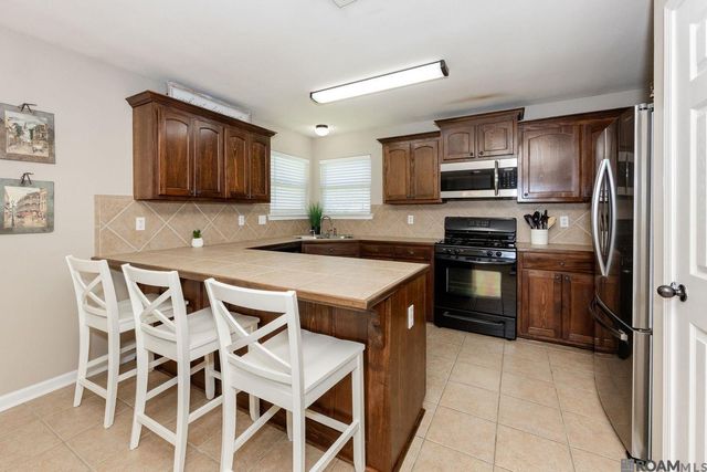14130 Pecan Ridge Dr, Gonzales, LA 70737