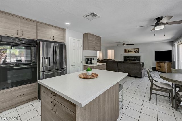 9920 Barrier Reef Drive, Las Vegas, NV 89117