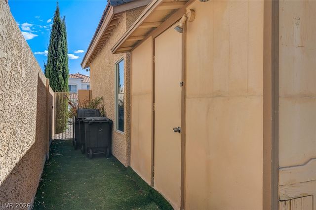 9920 Barrier Reef Drive, Las Vegas, NV 89117