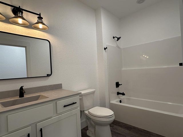 1222 Prairie Avenue, Janesville, WI 53545