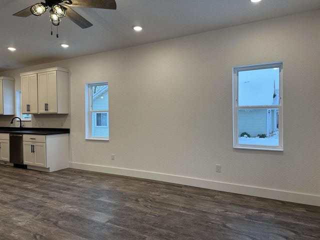 1222 Prairie Avenue, Janesville, WI 53545