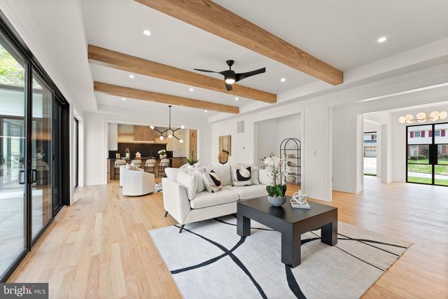 1324 TITANIA LN, Mclean, VA 22102