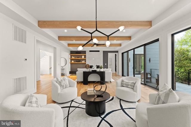 1324 TITANIA LN, Mclean, VA 22102