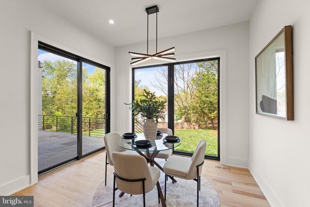 1324 TITANIA LN, Mclean, VA 22102
