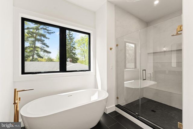 1324 TITANIA LN, Mclean, VA 22102