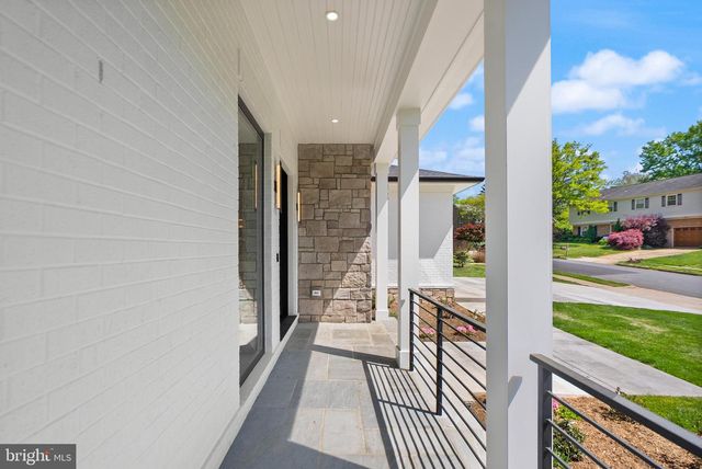1324 TITANIA LN, Mclean, VA 22102
