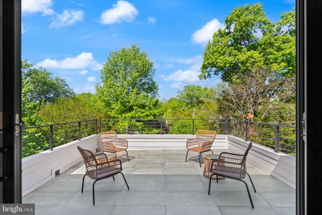 1324 TITANIA LN, Mclean, VA 22102