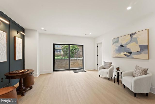 1324 TITANIA LN, Mclean, VA 22102