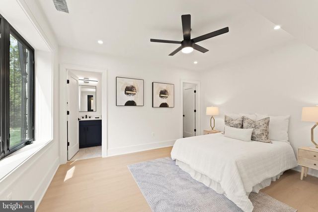 1324 TITANIA LN, Mclean, VA 22102