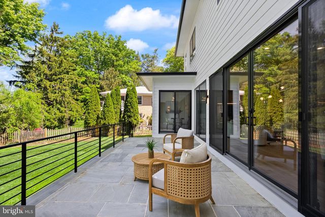 1324 TITANIA LN, Mclean, VA 22102