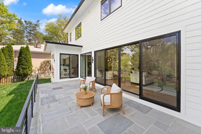 1324 TITANIA LN, Mclean, VA 22102