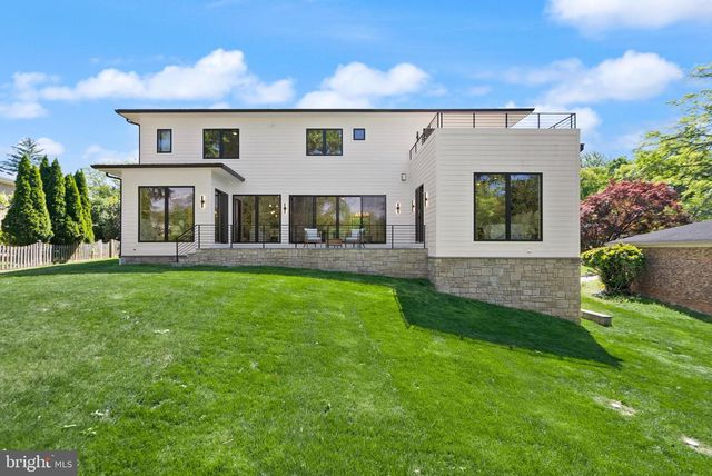 1324 TITANIA LN, Mclean, VA 22102