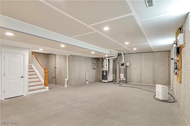 29305 Osborn Road, Bay Village, OH 44140