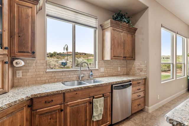881 W SOUTH LINKS DR, Washington, UT 84780