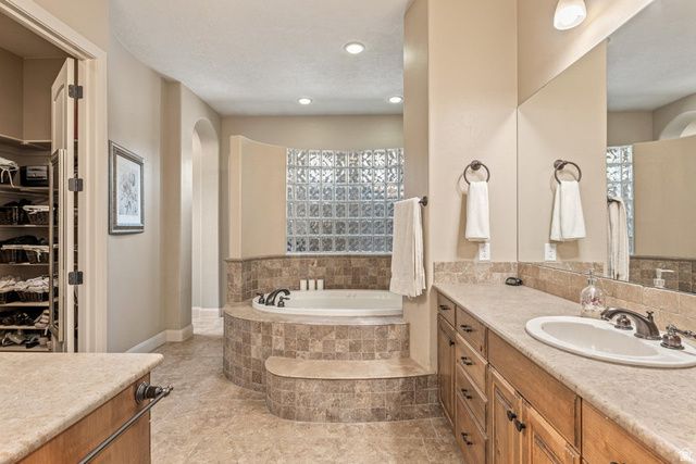 881 W SOUTH LINKS DR, Washington, UT 84780
