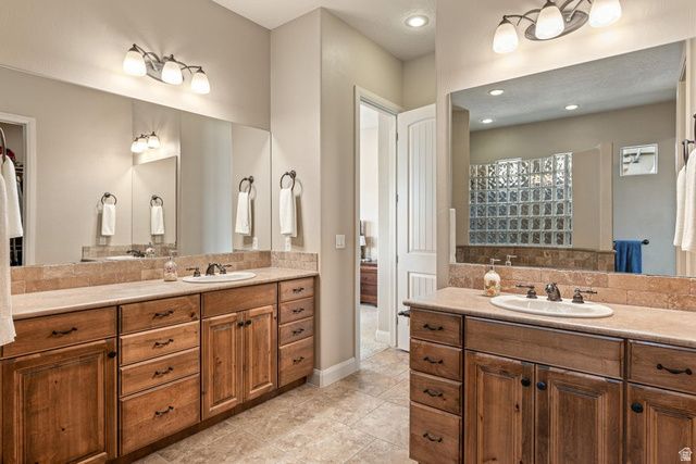 881 W SOUTH LINKS DR, Washington, UT 84780