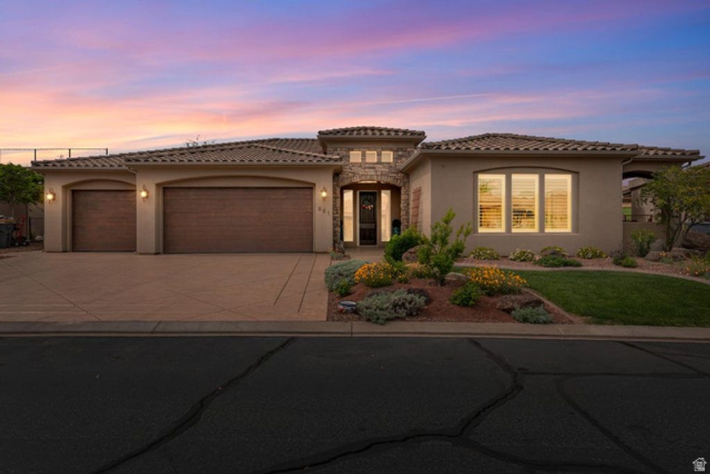881 W SOUTH LINKS DR, Washington, UT 84780