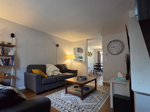 94 Cynthia Lane APT C6, Middletown, CT 06457