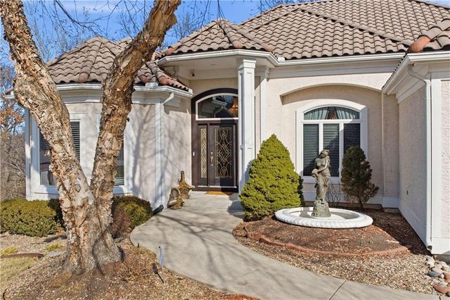 4405 N Hickory Lane, Kansas City, MO 64116