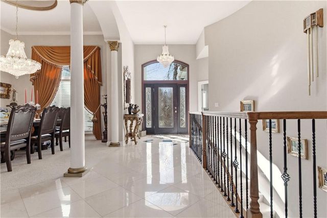 4405 N Hickory Lane, Kansas City, MO 64116